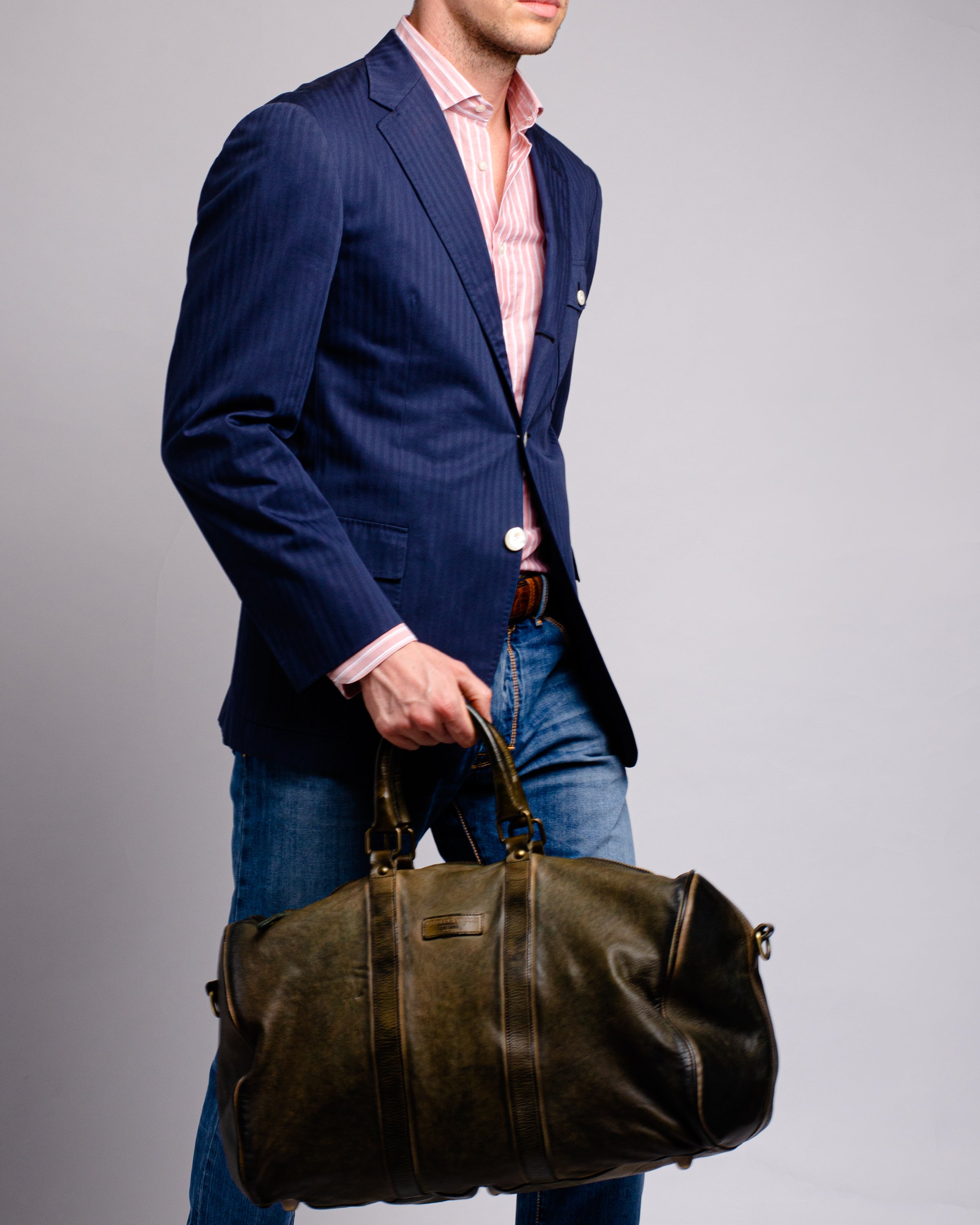 Traveling in Style - How to Pack a Duffel Bag for an Elegant Weekend Away
