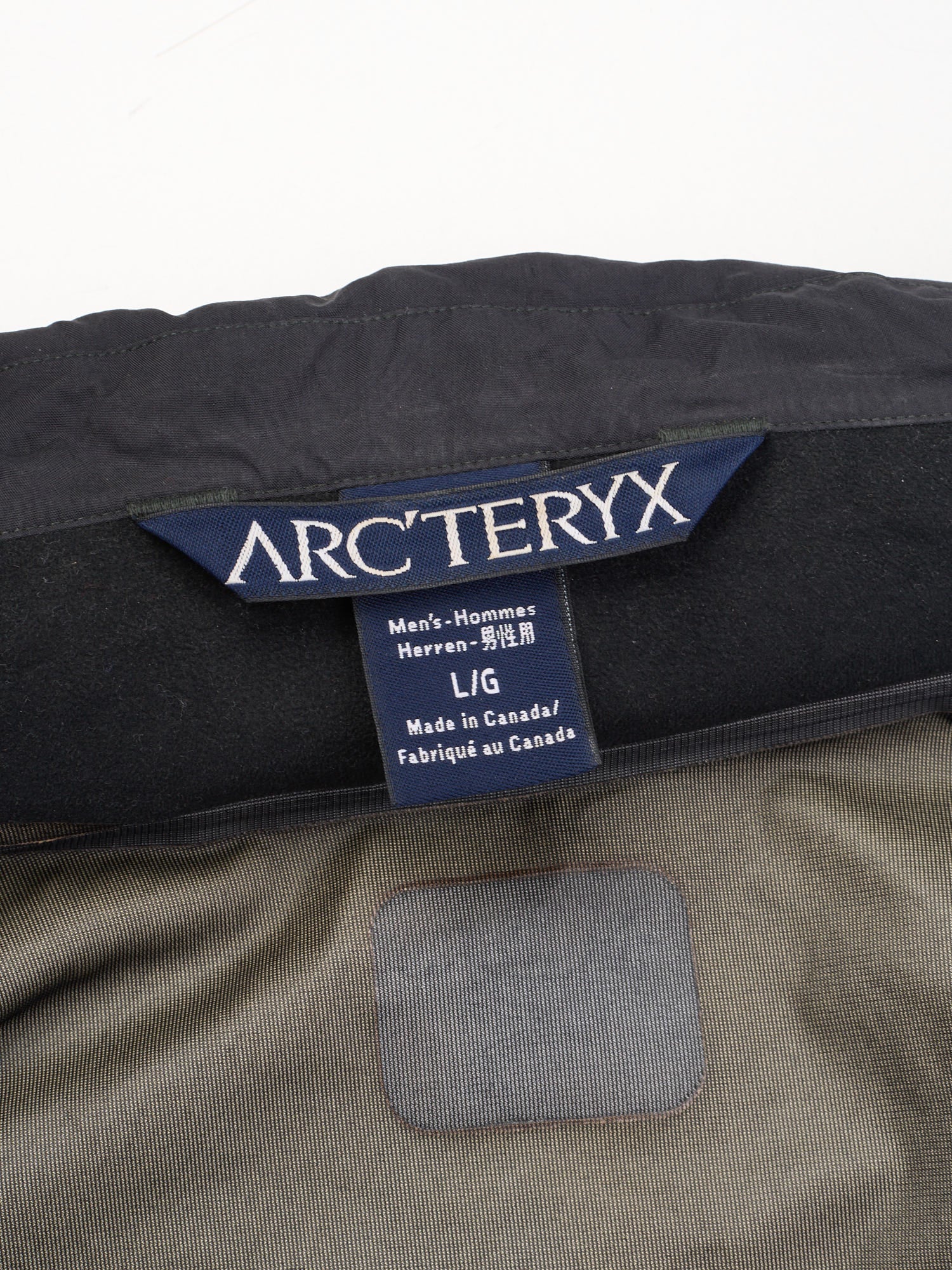 Rare ARCTERYX LEAF ALPHA Black Gen 1 Men's Jacket Size L