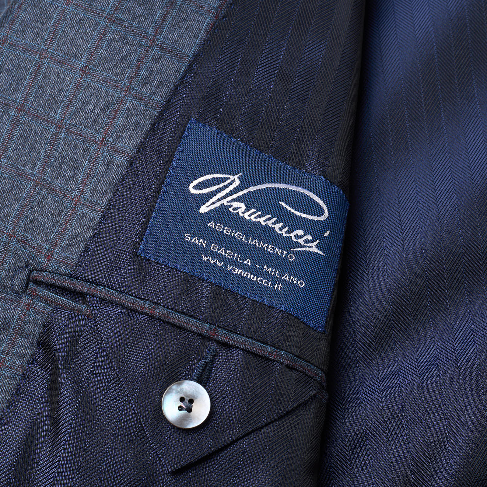 VANNUCCI Milano Blue Plaid Wool-Cashmere Slim Suit EU 54 NEW US 42