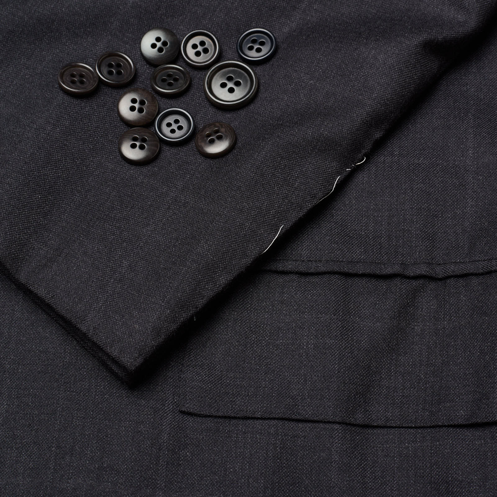 KITON Napoli Charcoal Gray Wool 14 Micron Super 180's Suit EU 60 NEW US 50