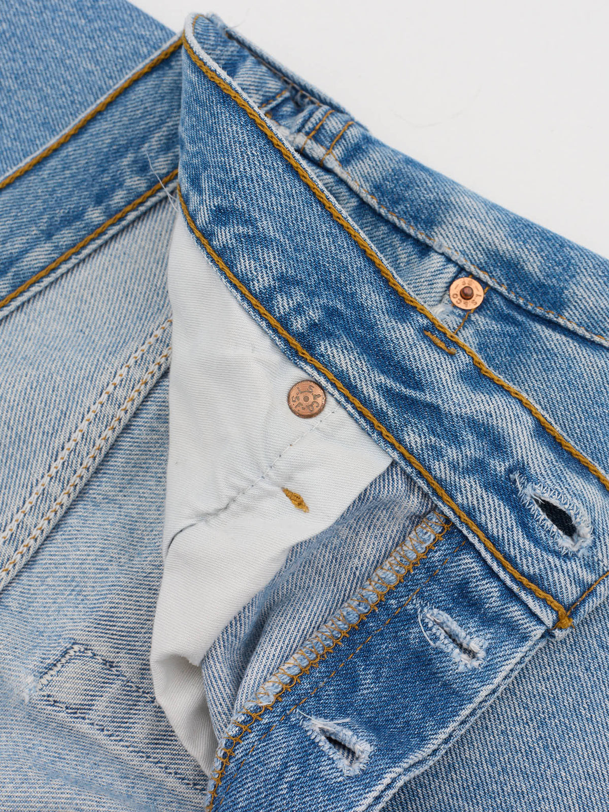 Vintage LEVI'S 501 Light Blue Straight Leg Jeans 1990's