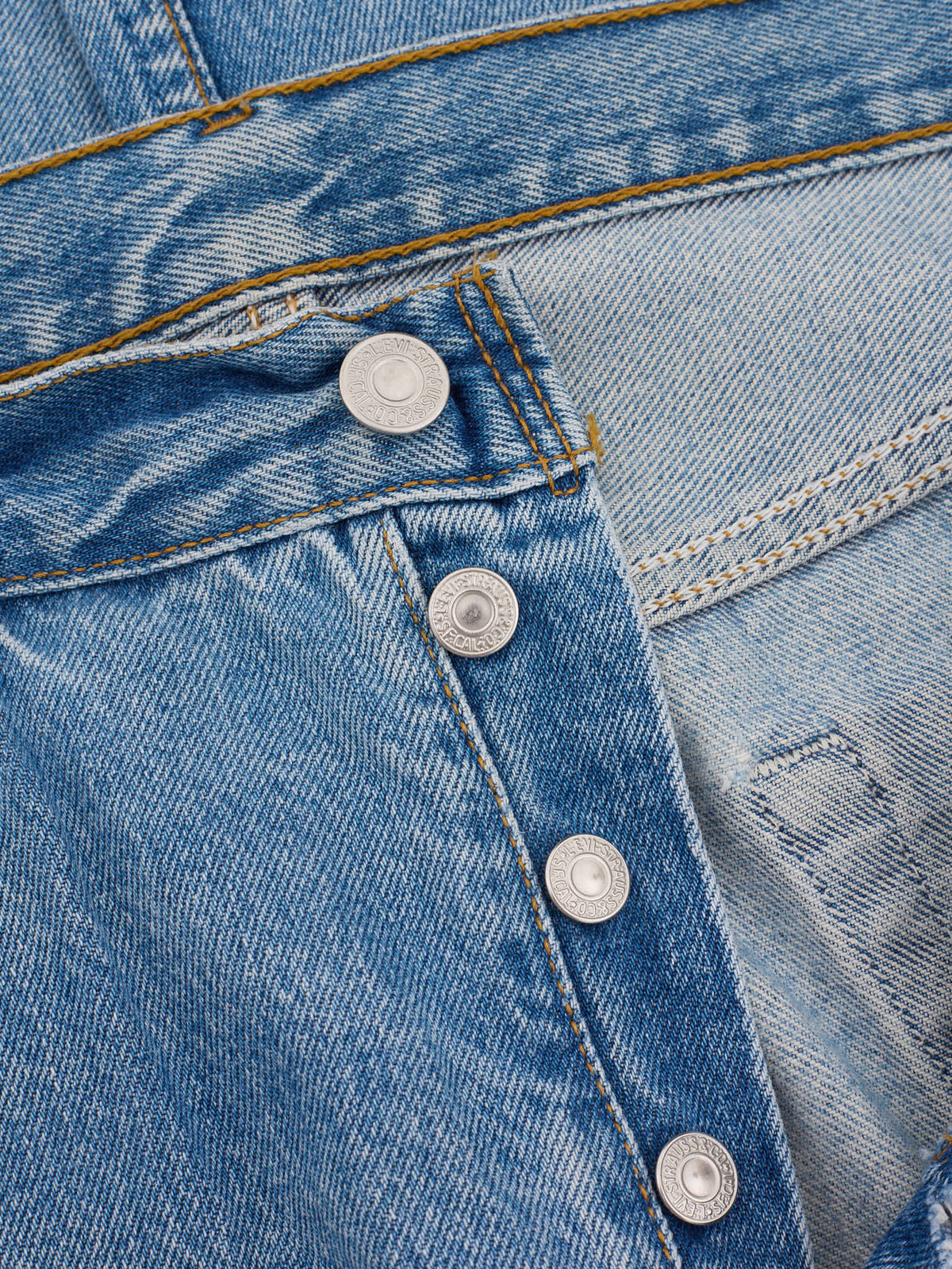 Vintage LEVI'S 501 Light Blue Straight Leg Jeans 1990's