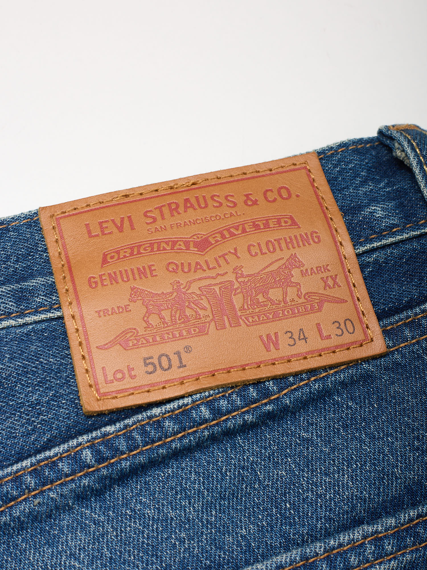 LEVI'S Premium 501 Distressed Blue Cotton Denim Jeans W34 L30 (R)