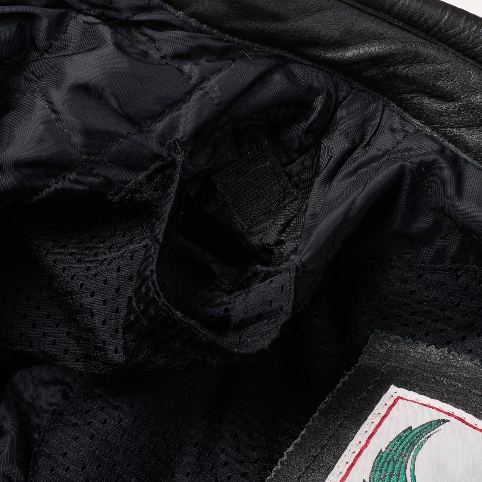 BELSTAFF Black Leather Motorcycle Jacket Protectors Size 44 US M-L Made in UK