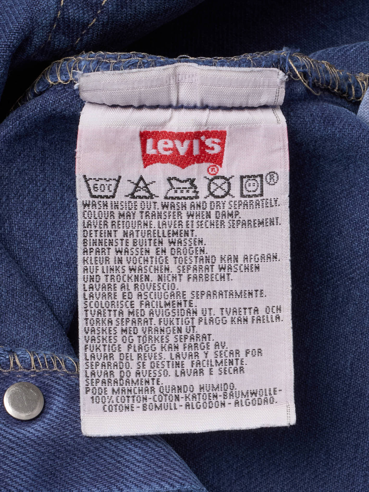 Vintage LEVI'S 501 Straight Fit Blue Tapered Jeans Made in USA