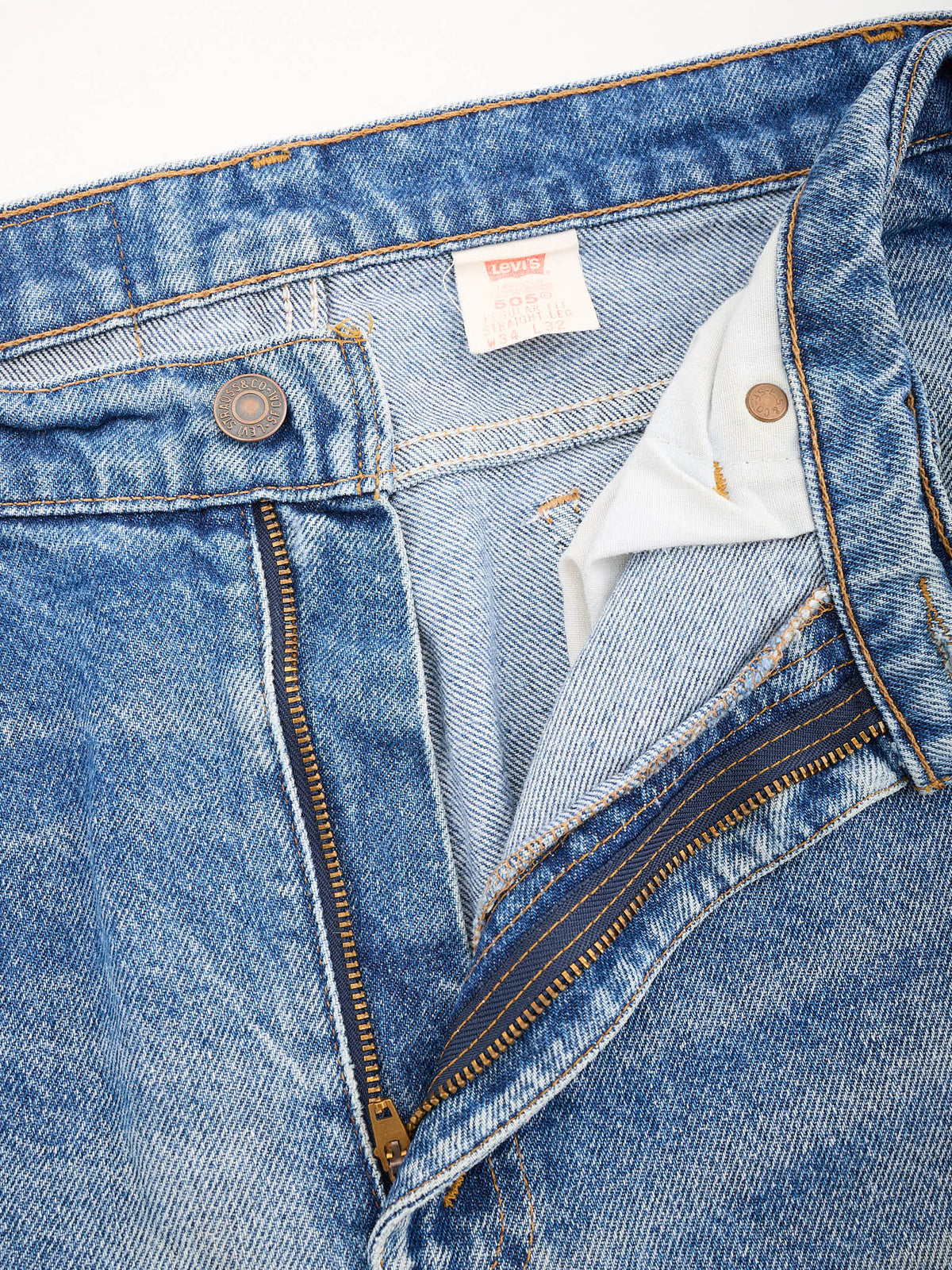 Vintage LEVI'S 505 USA Made Straight Leg Orange Tab Jeans 34/32 1995