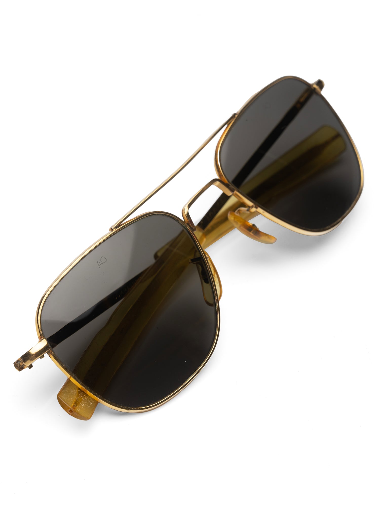 Vintage AMERICAN OPTICAL "Command" AO USA Gold 5 1/2 Pilot Sunglasses