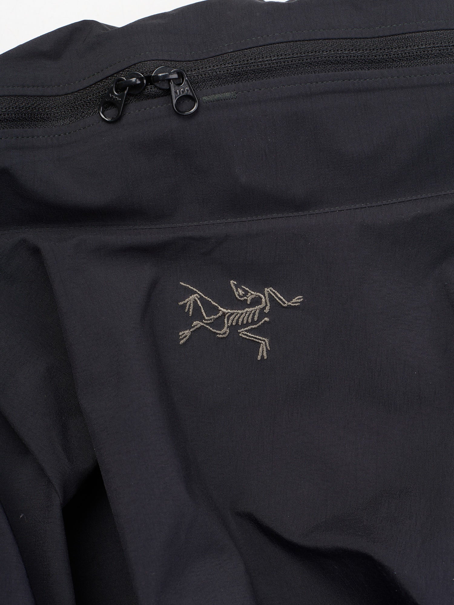 Rare ARCTERYX LEAF ALPHA Black Gen 1 Men's Jacket Size L