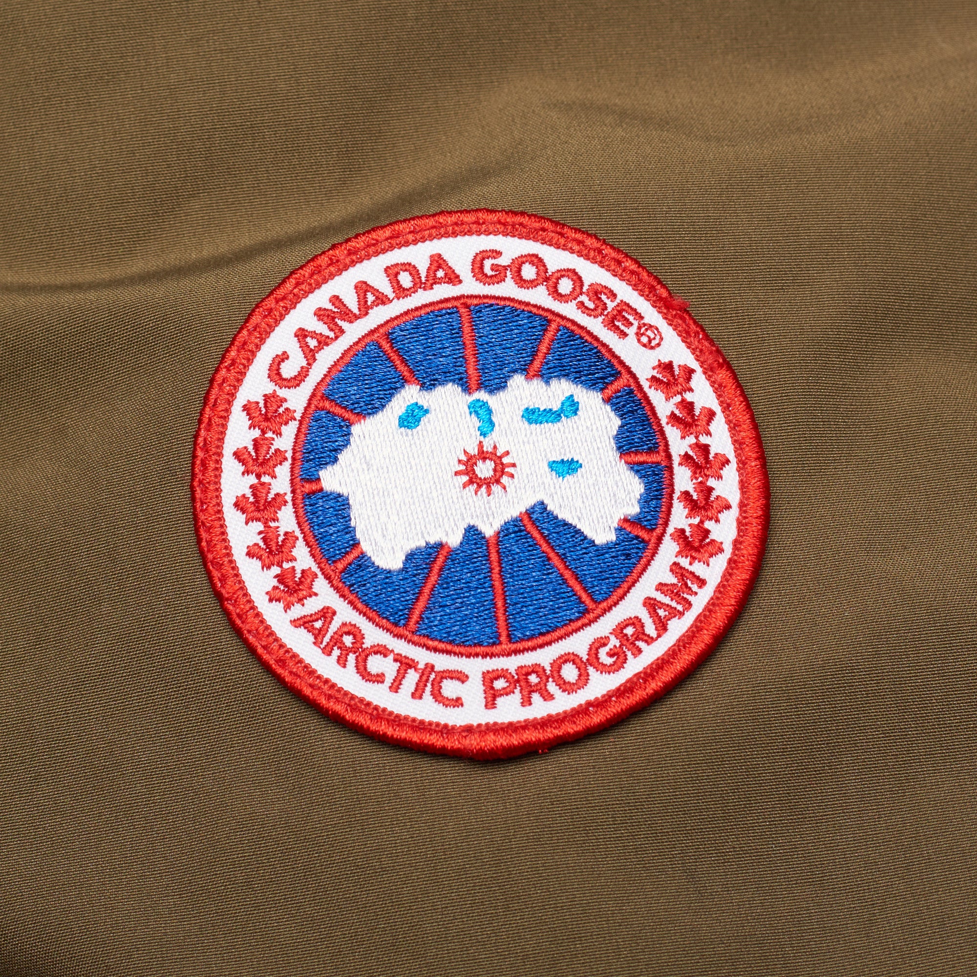 Canada Goose Canada Goose Logo Patch Down Coat Sneakers