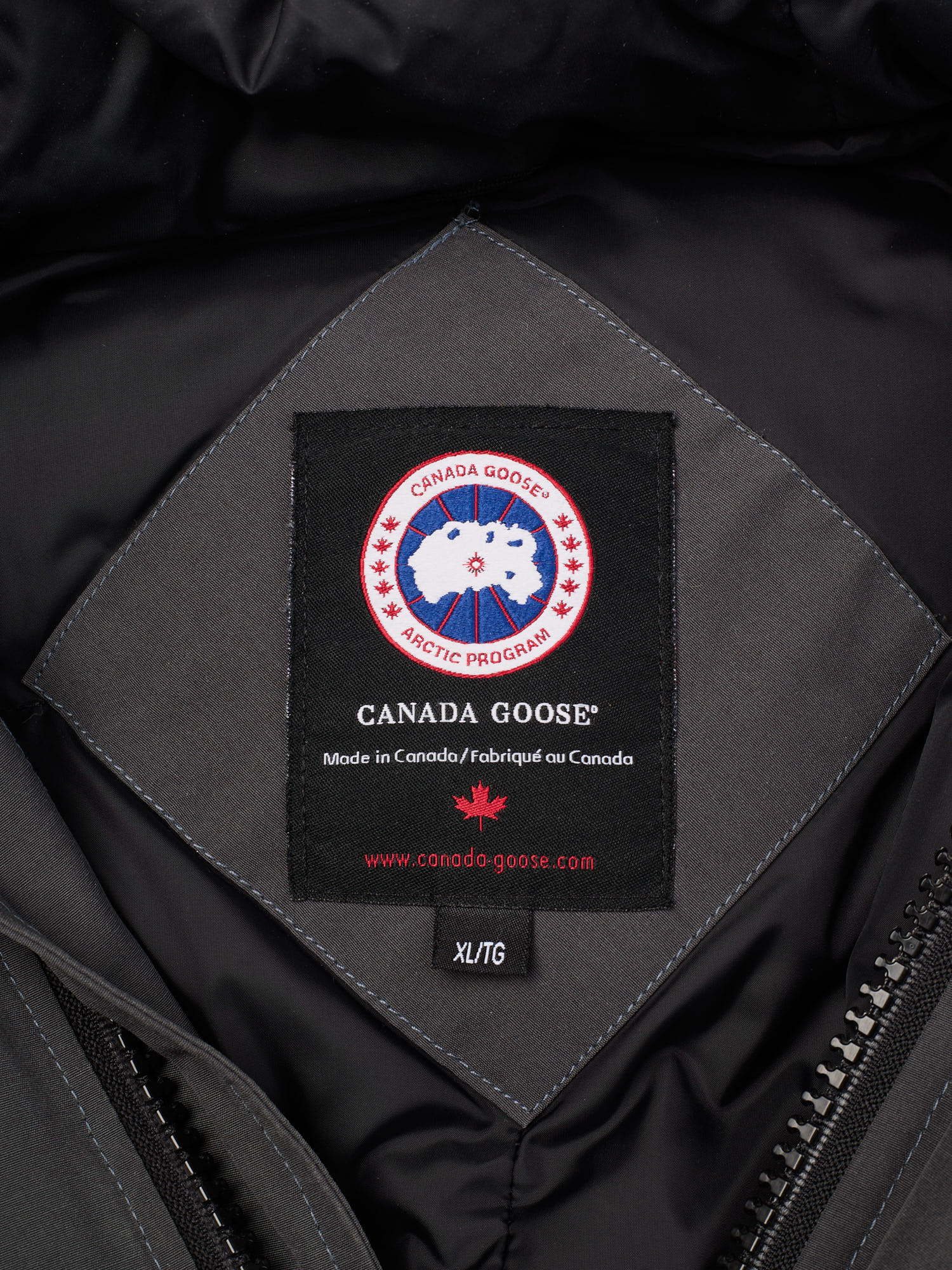 CANADA GOOSE Chateau Parka 3426M Gray Down Jacket Size XL Fur Ruff