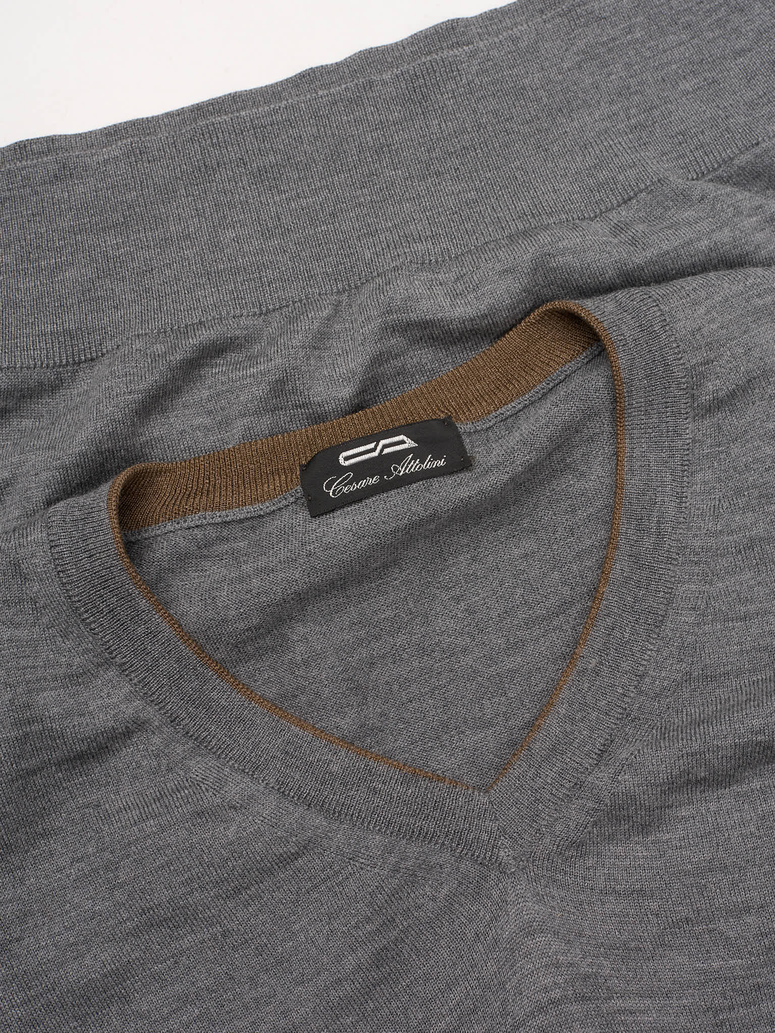 CESARE ATTOLINI Gray Wool-Silk V-Neck Sweater NEW M