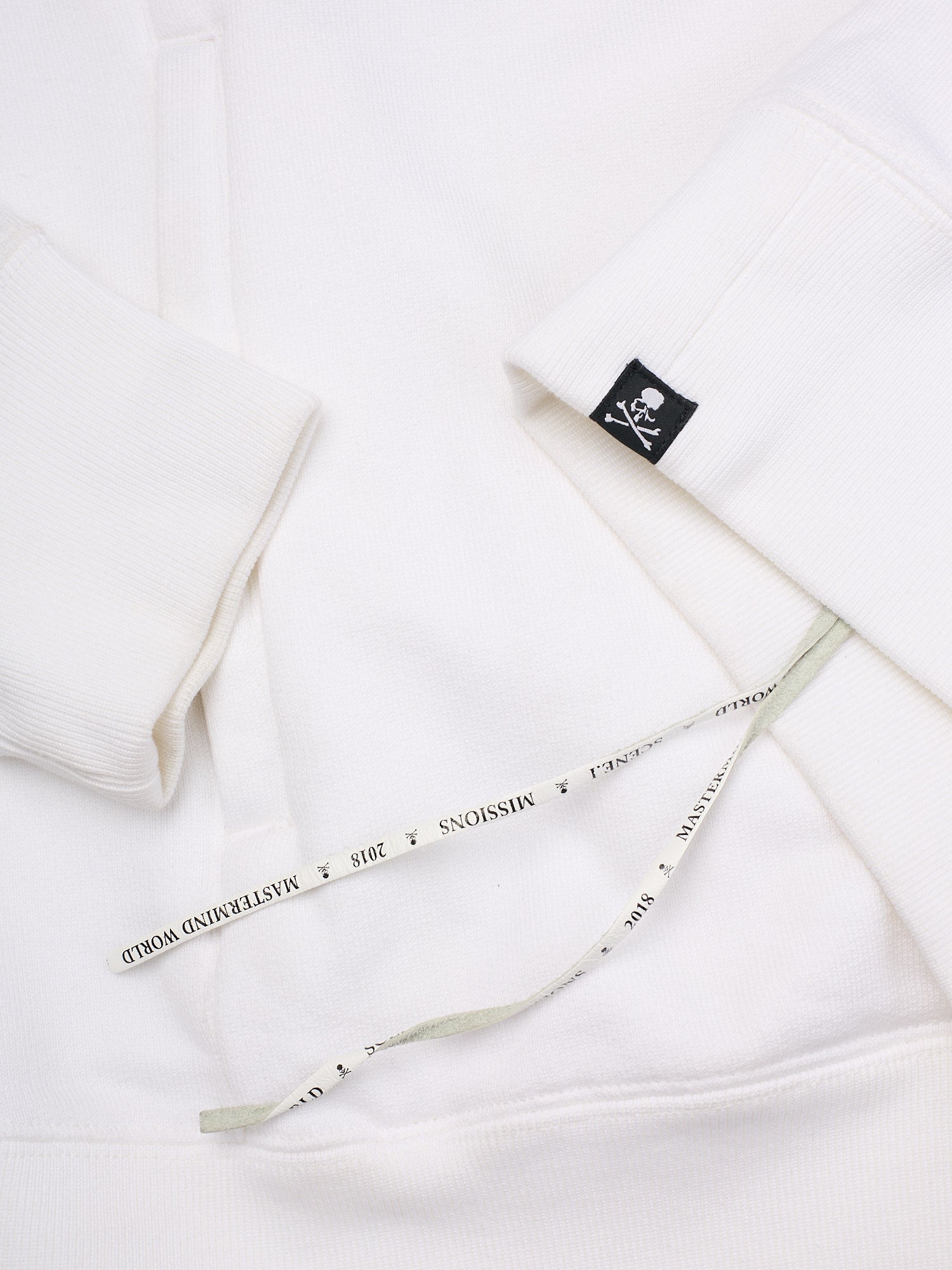 MASTERMIND WORLD Scene.I Missions White Crewneck Sweater