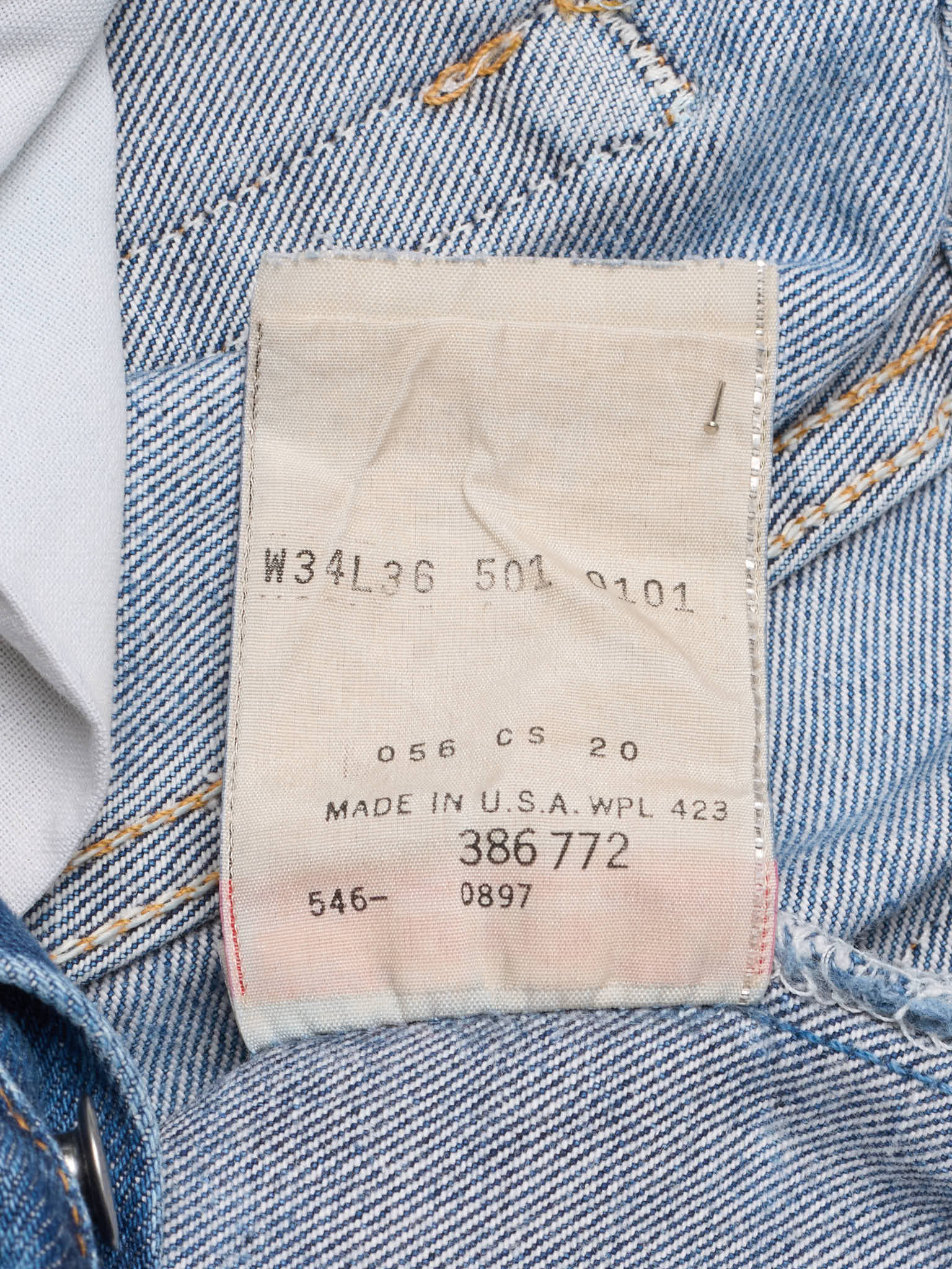 Vintage LEVI'S 501 Straight Fit Blue Cotton Jeans Made in USA