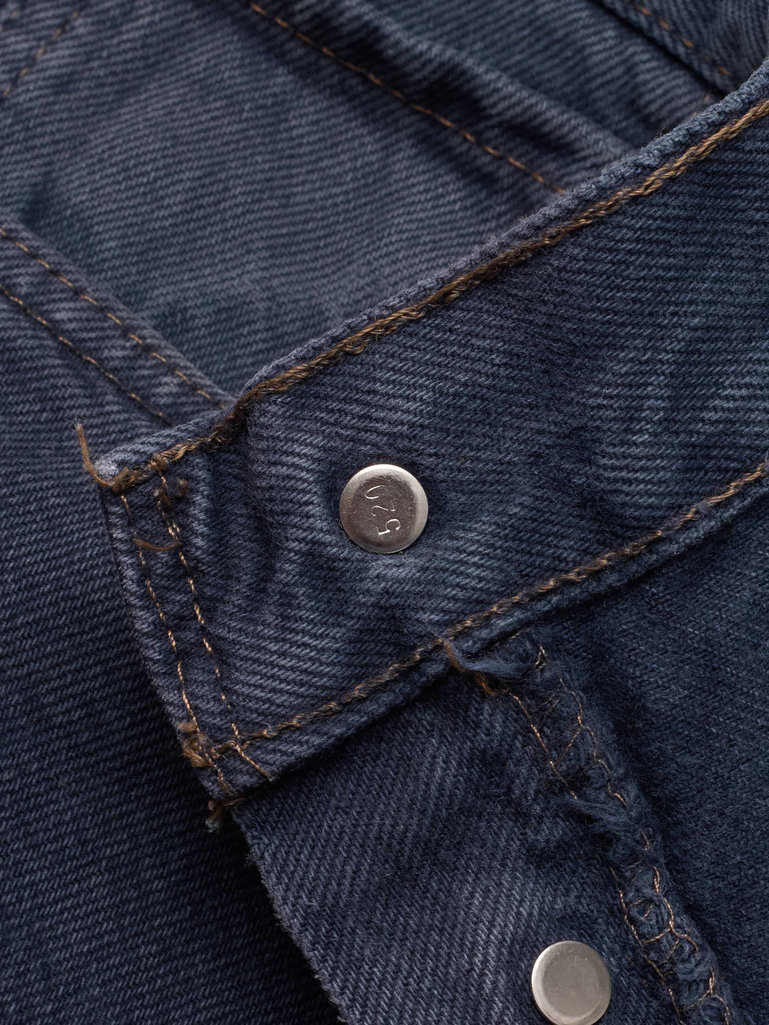 Vintage LEVI'S 501 Straight Fit Dark Blue Cotton Jeans Made in USA