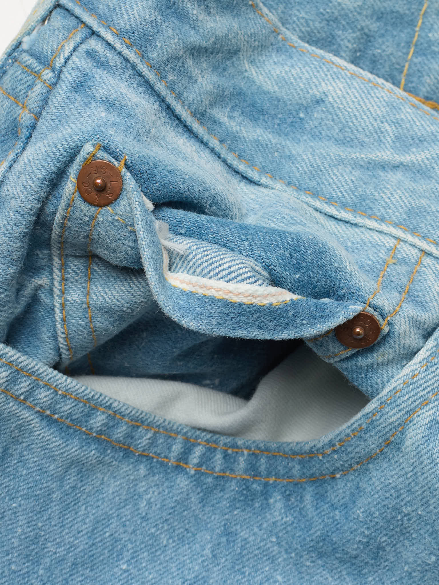 Vintage LEVI'S 501 XX  Valencia St. Light Blue Cotton Jeans Made in USA LVC 1998 NOS