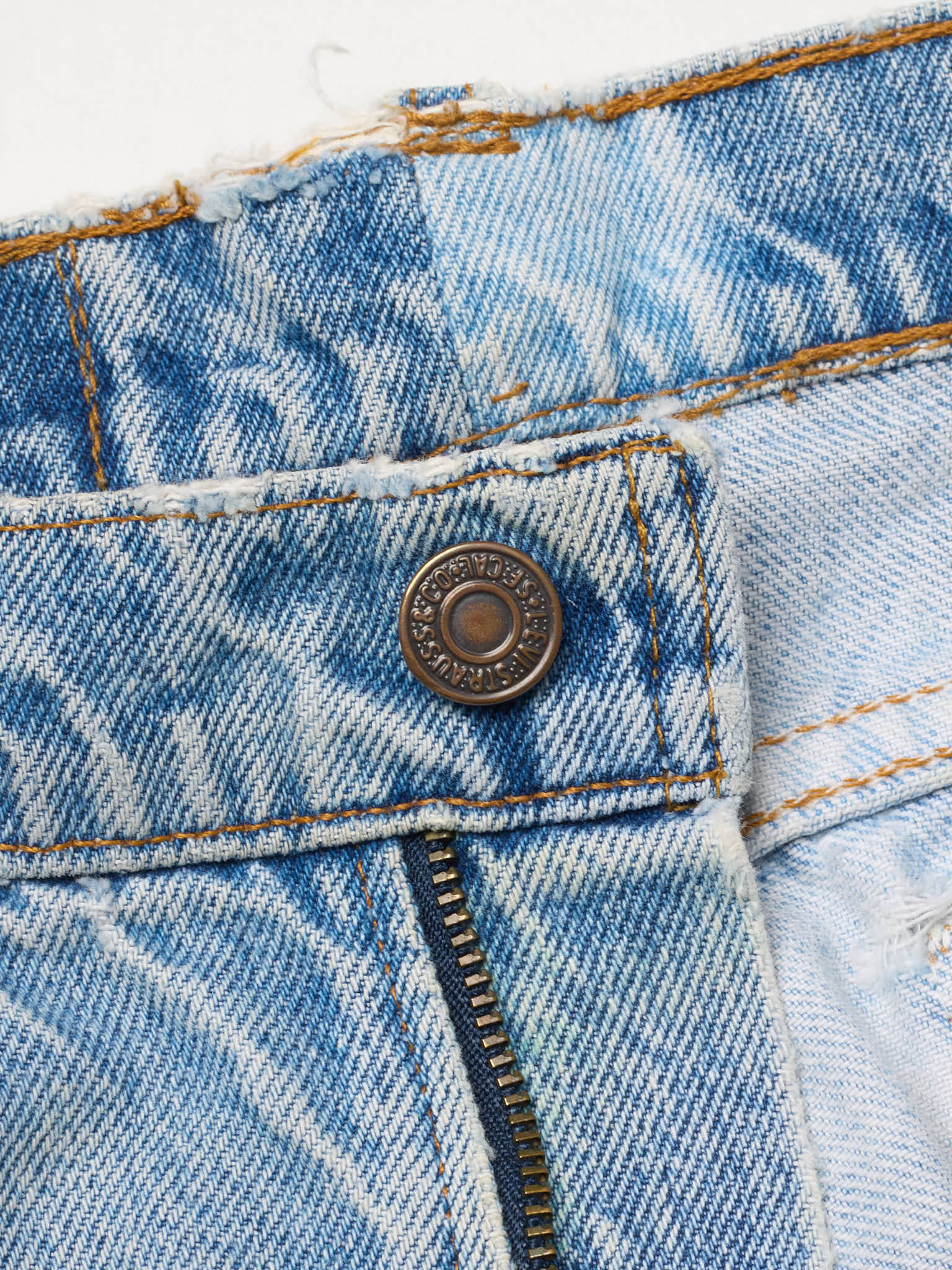 Vintage LEVI'S 505 Orange Tab Faded Blue Cotton Jeans Made in USA