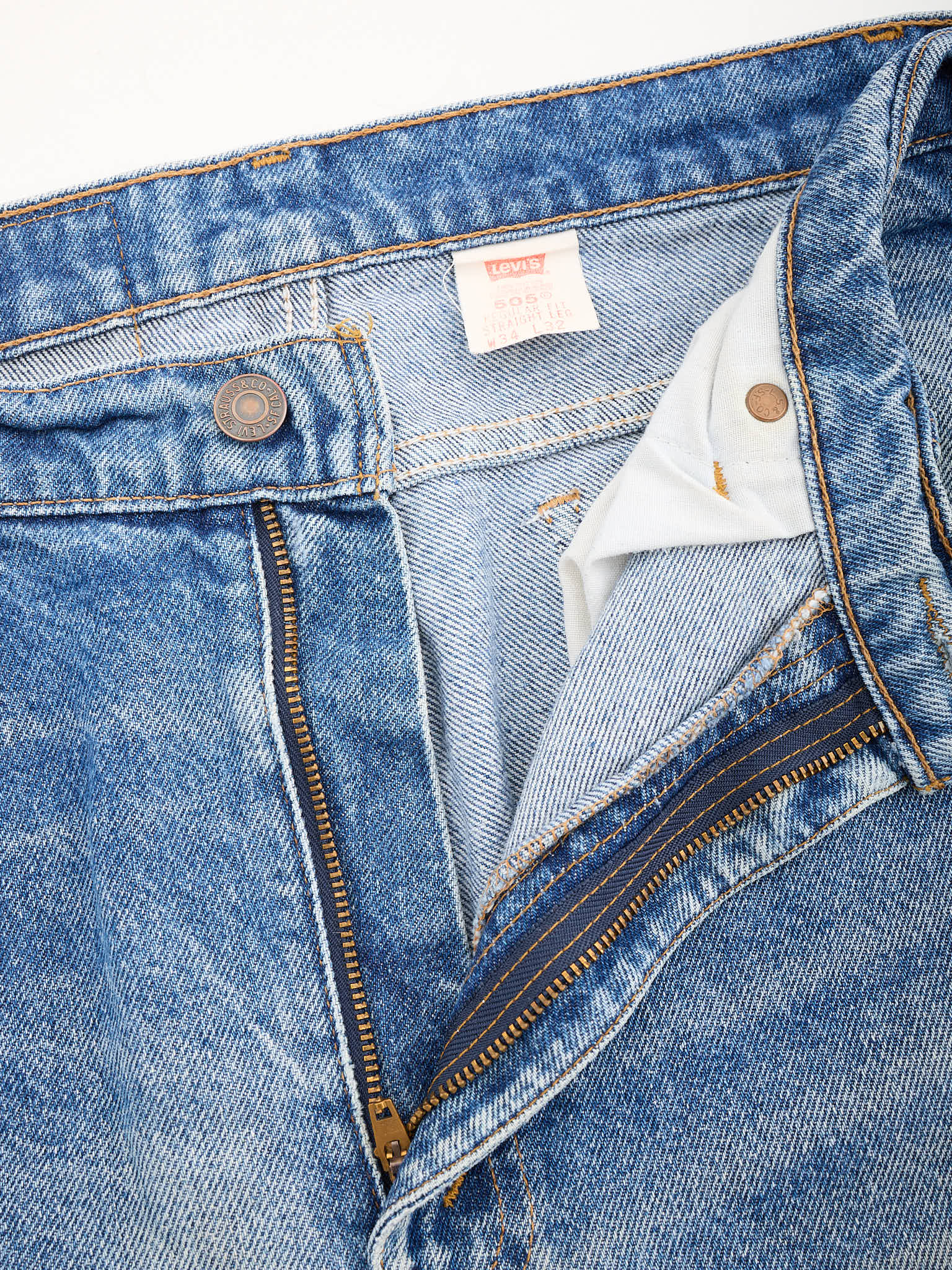 Vintage LEVI'S 505 USA Made Straight Leg Orange Tab Jeans 34/32 1995